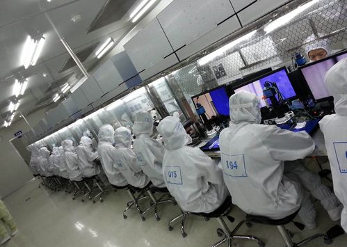 厂里4000工资被亲戚看不起,网友 有钱是亲戚,没钱都踩你